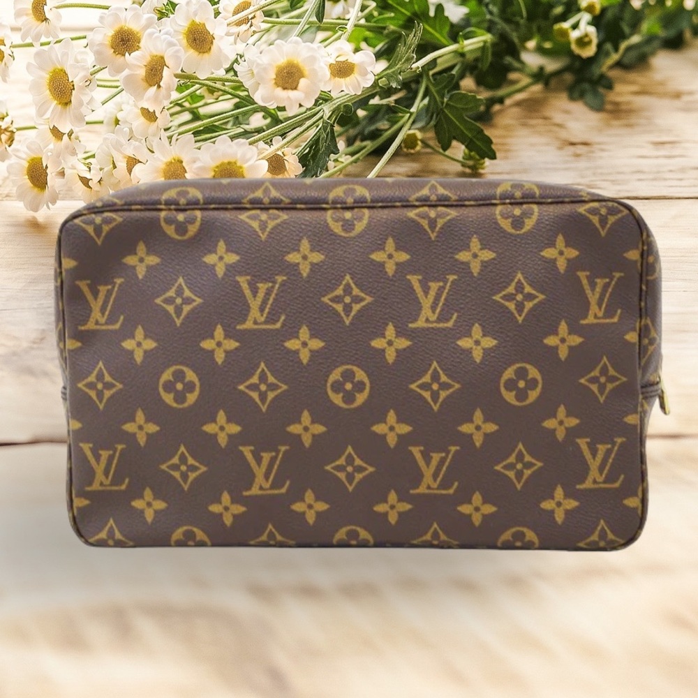 LOUIS VUITTON Monogram Trousse Toilette 28 - Picture 1 of 17